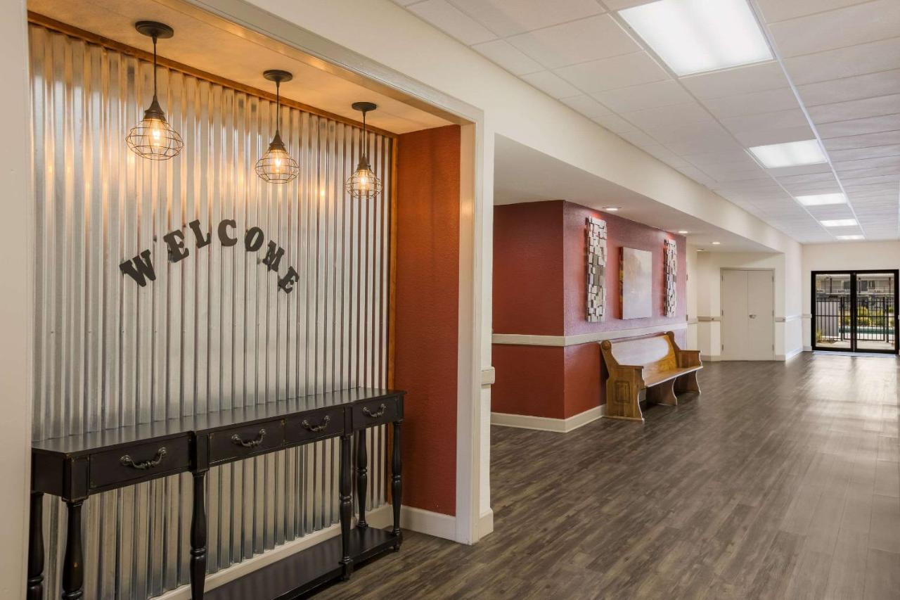 Econo Lodge 维代利亚 外观 照片