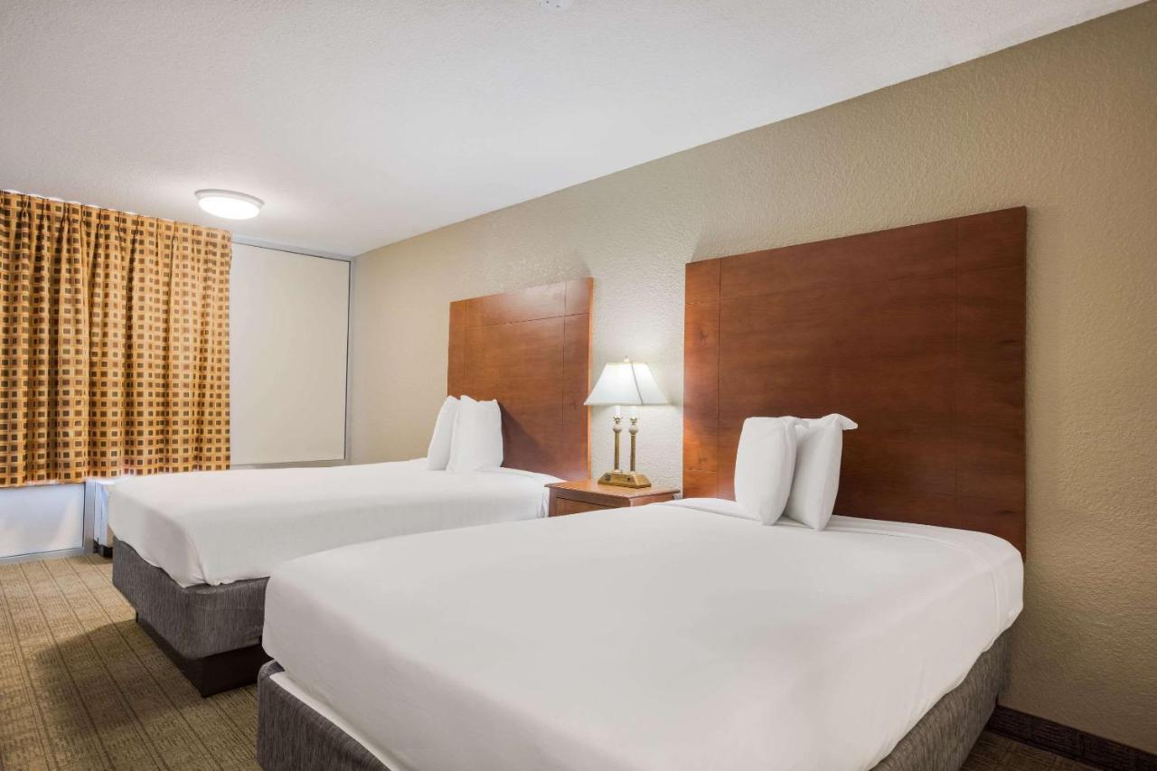 Econo Lodge 维代利亚 外观 照片
