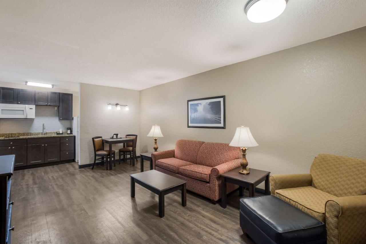 Econo Lodge 维代利亚 外观 照片